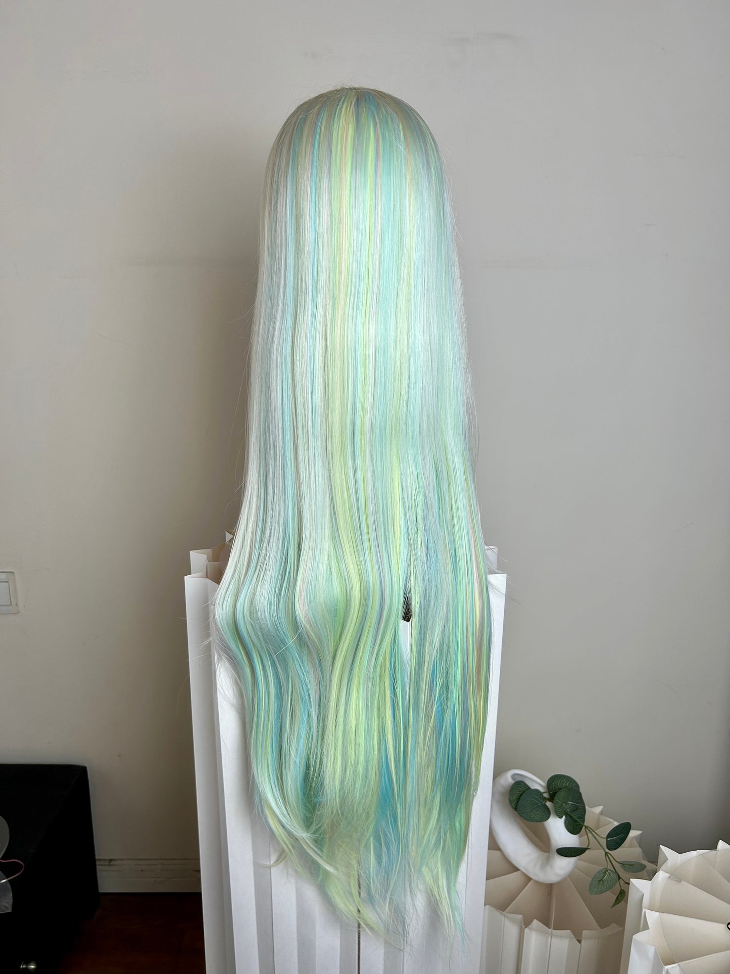 Serafina【WA-YHZYM28】30inches Frontal Lace Rainbow Blonde Highlight Wig Straight Synthetic Heat-resistance Daily or Party