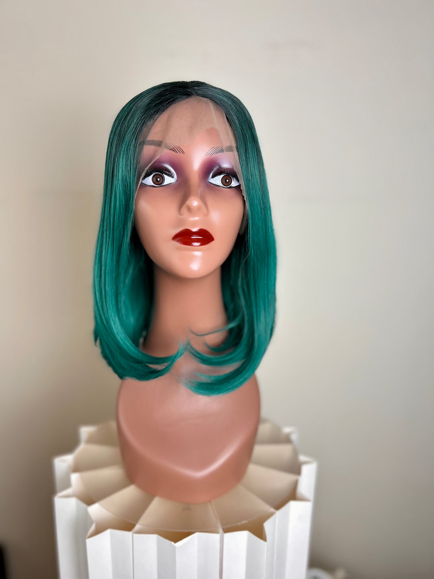 GISELLE【WA-YHG029-1】14inches Frontal Lace Ombre Black & Ocean Green Bob Wig Middle Part Synthetic Heat-resistance Daily or Party or Cosplay