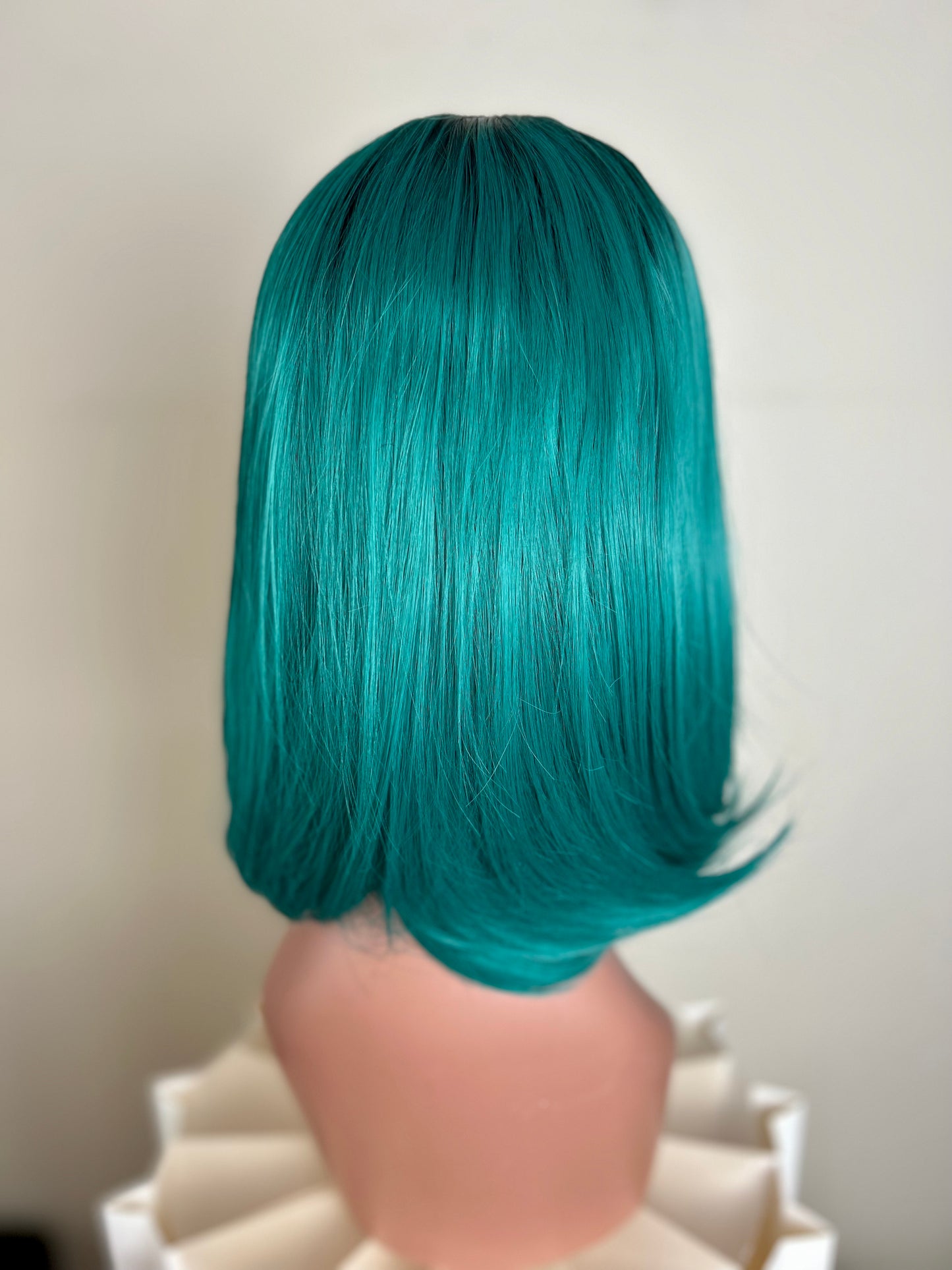 GISELLE【WA-YHG029-1】14inches Frontal Lace Ombre Black & Ocean Green Bob Wig Middle Part Synthetic Heat-resistance Daily or Party or Cosplay